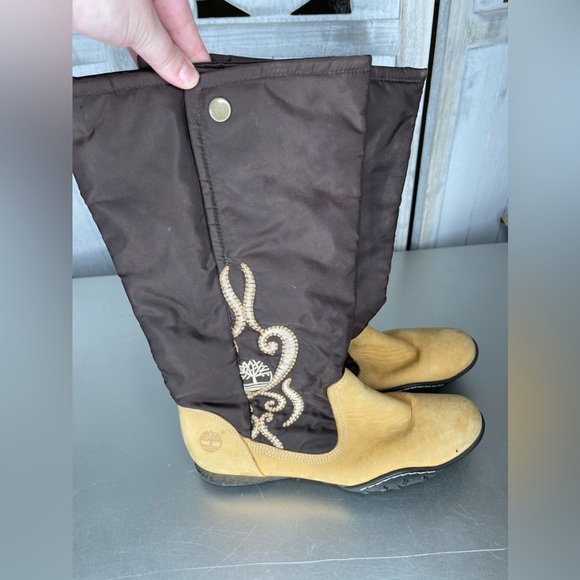 Timberland Western Style Knee High Puffer Boots Size 8 Women’s - Picture 2 of 5